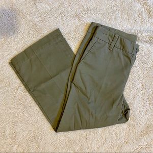 gap • green slim wide leg crop pants • size 0